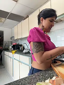 Afroditapoloo online show from 9, 6, 2026