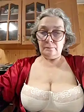 Snapshot of IrinaSweet54 chatting on 17, 7, 2026 IrinaSweet54 online show from 17, 7, 2026