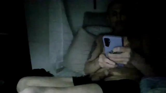 Snapshot of LayingRealism chatting on 5, 4, 2026 LayingRealism online show from 5, 4, 2026