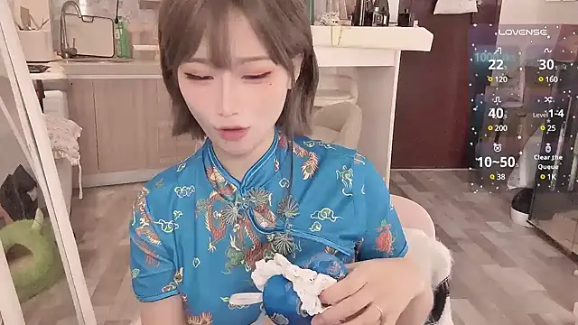 Snapshot of -XunMengLong- chatting on 22, 2, 2025 -XunMengLong- online show from 22, 2, 2025