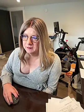 BookBabe27 online show from 8, 1, 2025