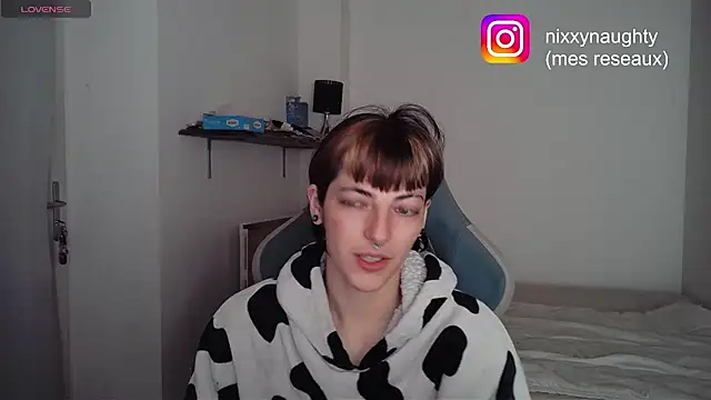 Snapshot of Nixxy_naughty chatting on 3, 2, 2025 Nixxy naughty online show from 3, 2, 2025