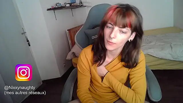 Snapshot of Nixxy_naughty chatting on 4, 3, 2025 Nixxy naughty online show from 4, 3, 2025