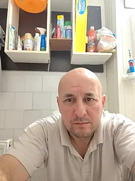 Snapshot of intx800 chatting on 1, 3, 2025 intx800 online show from 1, 3, 2025