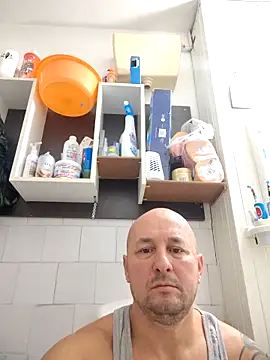 Snapshot of intx800 chatting on 5, 10, 2025 intx800 online show from 5, 10, 2025