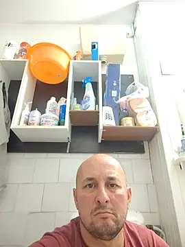 Snapshot of intx800 chatting on 8, 10, 2025 intx800 online show from 8, 10, 2025