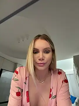 Yvonna One online show from 19, 4, 2026