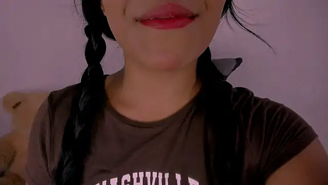 Snapshot of veky_saliva01 chatting on 14, 11, 2025 veky saliva01 online show from 14, 11, 2025