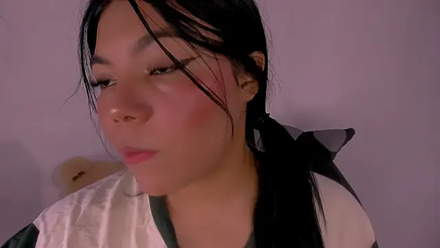 Snapshot of veky_saliva01 chatting on 15, 12, 2025 veky saliva01 online show from 15, 12, 2025