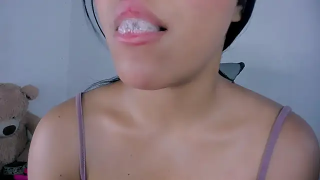 veky saliva01 online show from 24, 5, 2026