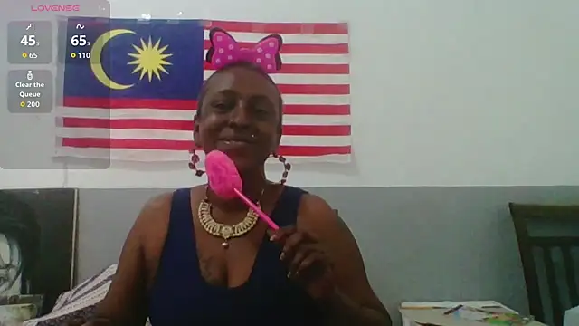 Snapshot of mamakarma1403 chatting on 5, 7, 2026 mamakarma1403 online show from 5, 7, 2026