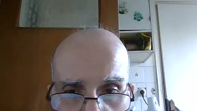 Snapshot of mariusica1@xh chatting on 10, 7, 2026 mariusica1xh online show from 10, 7, 2026