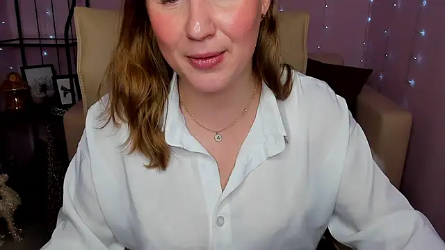 Snapshot of Helens_love chatting on 13, 12, 2024 Helens love online show from 13, 12, 2024