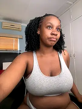 Snapshot of Candy_Love_18 chatting on 25, 9, 2025 Candy Love 18 online show from 25, 9, 2025