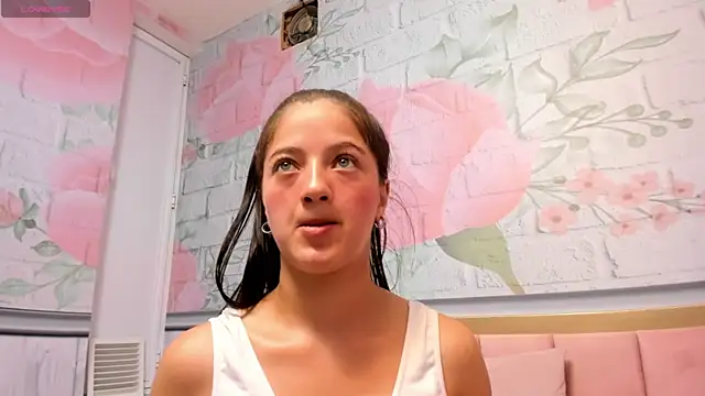 Annie Cute18  online show from 5, 2, 2025