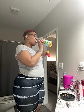 Snapshot of SexyHoneyRedd chatting on 17, 12, 2024 SexyHoneyRedd online show from 17, 12, 2024