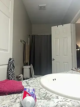 Snapshot of SexyHoneyRedd chatting on 6, 3, 2025 SexyHoneyRedd online show from 6, 3, 2025