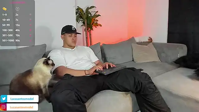 Snapshot of lucasanto_ chatting on 3, 12, 2024 lucasanto online show from 3, 12, 2024