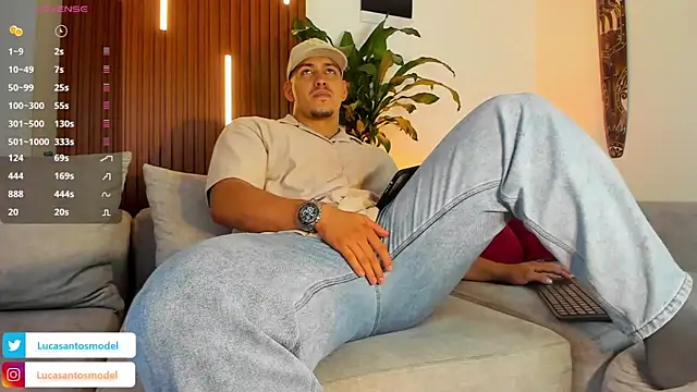 Snapshot of lucasanto_ chatting on 14, 11, 2025 lucasanto online show from 14, 11, 2025