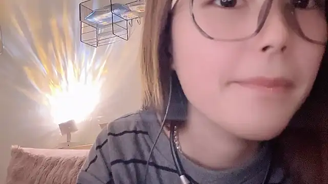 Sweet-Angel999 online show from 7, 2, 2026