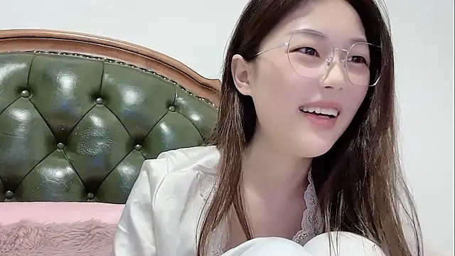 Sweet-Angel999 online show from 3, 4, 2026