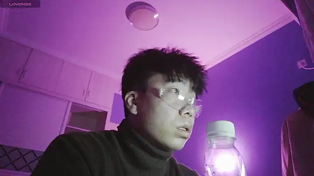 Snapshot of shuai321 chatting on 16, 1, 2026 shuai321 online show from 16, 1, 2026