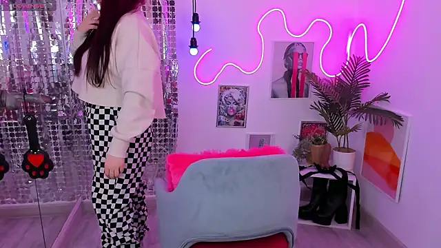 Lily Moonlight online show from 12, 2, 2026