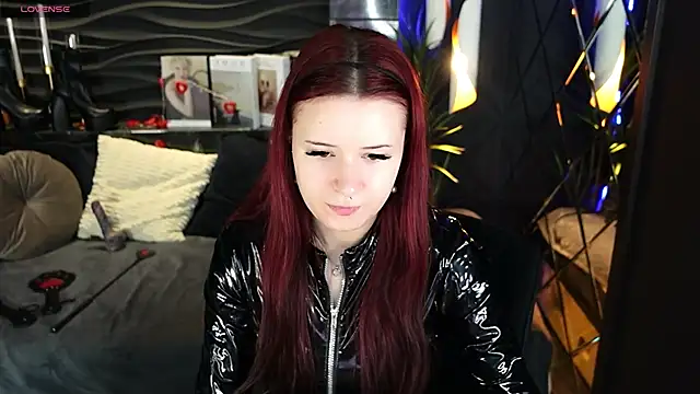 Lily Moonlight online show from 18, 3, 2026