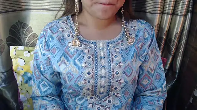 queen angelina online show from 16, 1, 2026