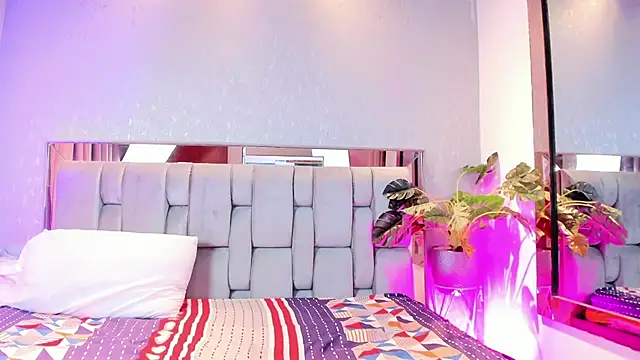 RoseTaylor   online show from 6, 3, 2026