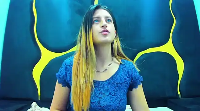 GiaRoussel online show from 11, 2, 2025