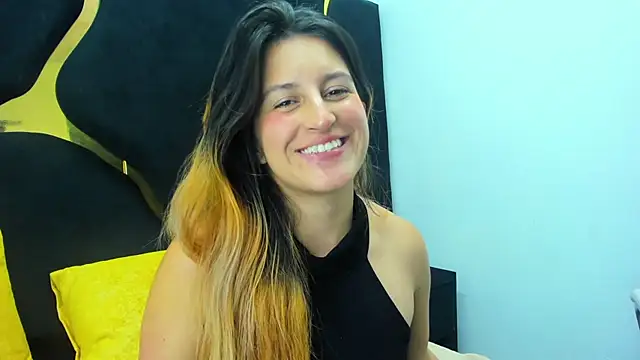 GiaRoussel online show from 17, 3, 2025