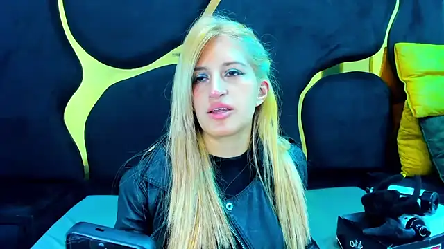 GiaRoussel online show from 19, 12, 2025