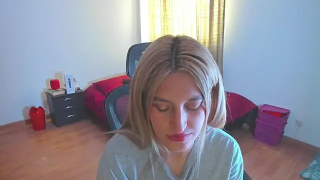 GiaRoussel online show from 25, 3, 2026