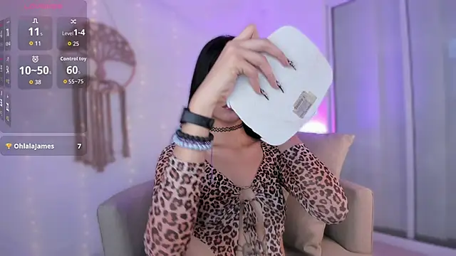 Snapshot of aisha_sakina chatting on 21, 9, 2025 aisha sakina online show from 21, 9, 2025