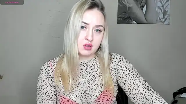 KennaJamess8 online show from 8, 1, 2025