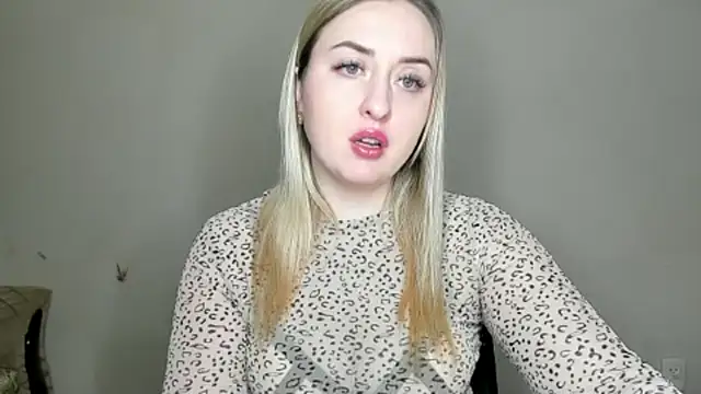 KennaJamess8 online show from 1, 3, 2025