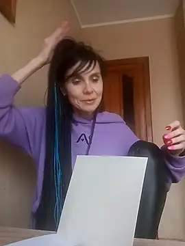 Francenia lolis online show from 12, 11, 2025