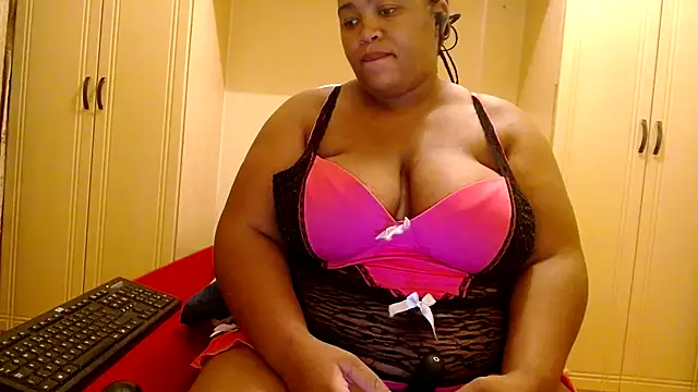 Snapshot of kittydollyx02 chatting on 20, 2, 2025 kittydollyx02 online show from 20, 2, 2025
