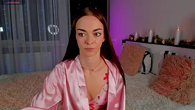 Undertheskin online show from 15, 3, 2025