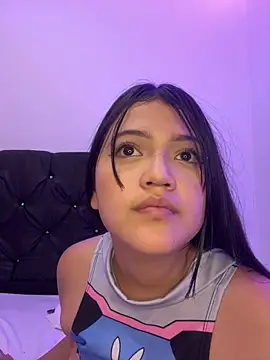 Snapshot of alisson_carolina73 chatting on 4, 1, 2025 alisson carolina73 online show from 4, 1, 2025