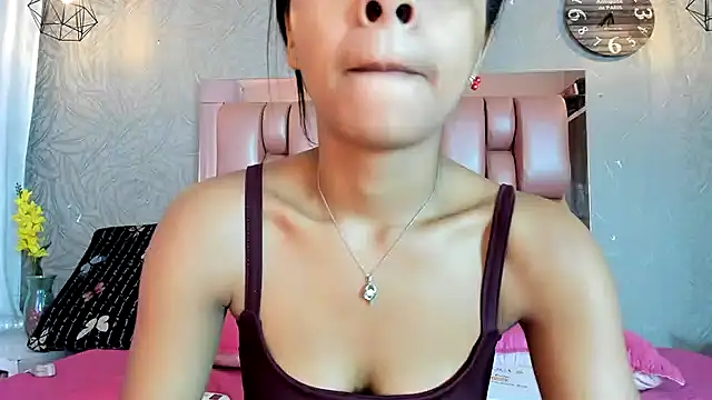 KOURTNEY-- online show from 15, 12, 2025