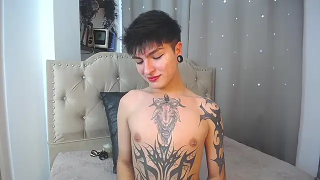 Snapshot of CataFox_ chatting on 4, 1, 2025 CataFox online show from 4, 1, 2025