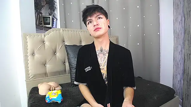 Snapshot of CataFox_ chatting on 21, 1, 2025 CataFox online show from 21, 1, 2025