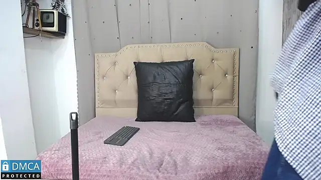 Snapshot of CataFox_ chatting on 8, 3, 2025 CataFox online show from 8, 3, 2025