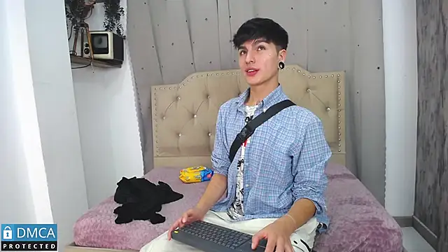 Snapshot of CataFox_ chatting on 12, 3, 2025 CataFox online show from 12, 3, 2025