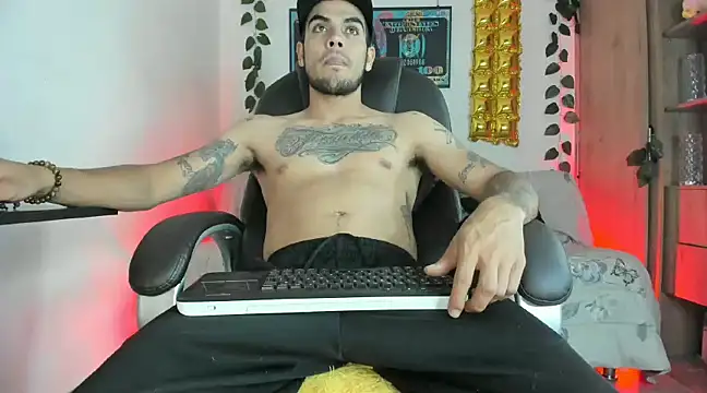 Snapshot of mikee_scooth chatting on 14, 1, 2025 mikee scooth online show from 14, 1, 2025