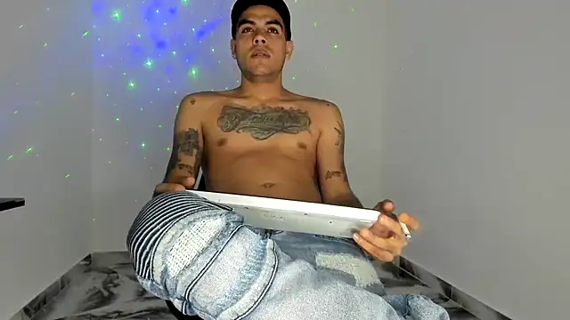 mikee scooth online show from 21, 3, 2026