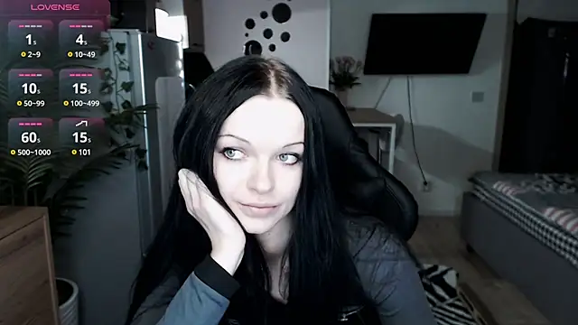 Snapshot of illililliilli chatting on 2, 2, 2025 illililliilli online show from 2, 2, 2025