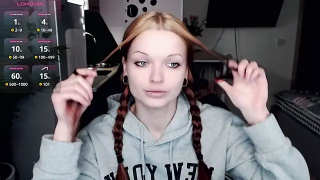Snapshot of illililliilli chatting on 7, 2, 2025 illililliilli online show from 7, 2, 2025